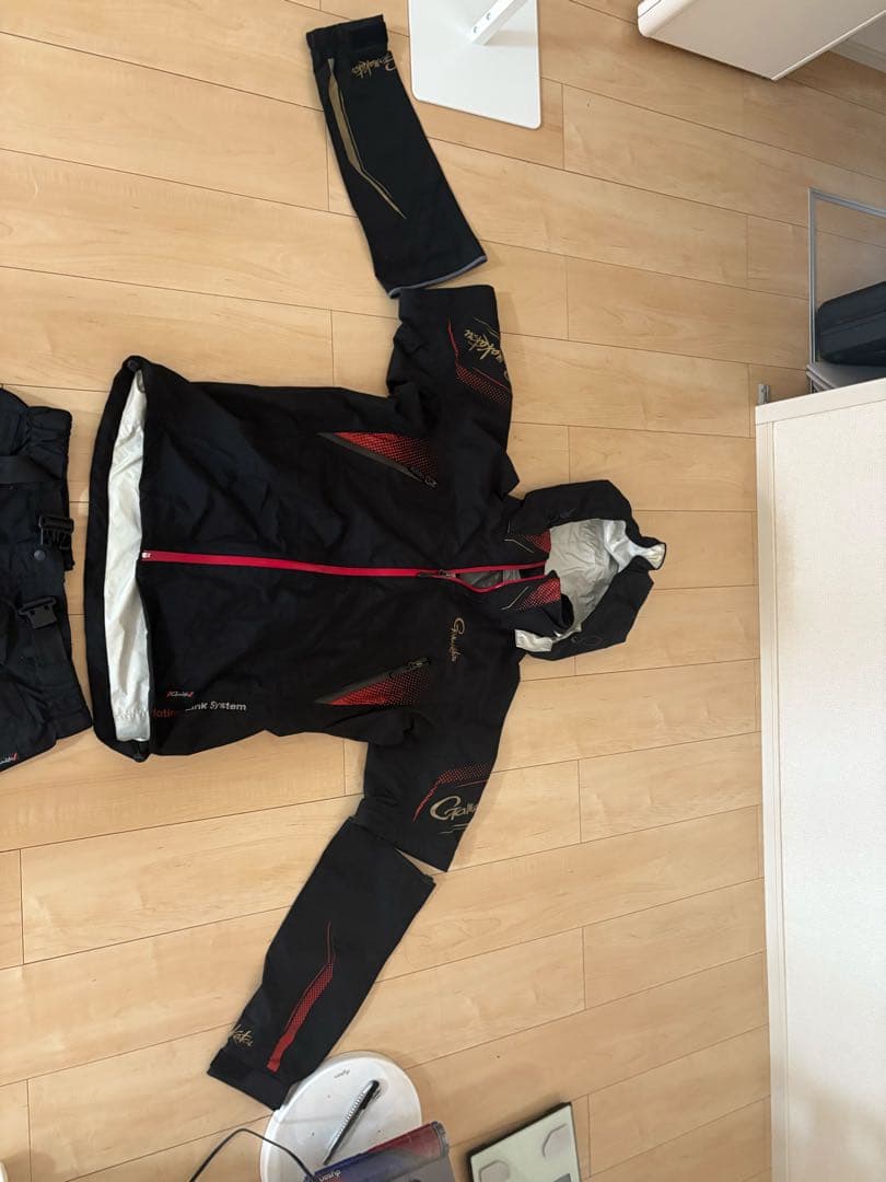 がまかつレインウェア ジャケットとパンツセット 黒/赤　サイズLL