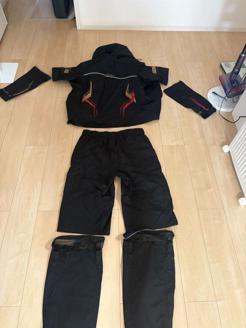 がまかつレインウェア ジャケットとパンツセット 黒/赤　サイズLL