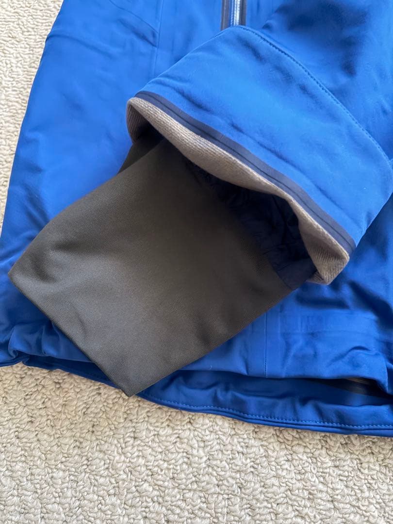 ⭐︎お値下げ⭐︎ マウンテンハードウェア　上下セット　スノーウェア　Lサイズ