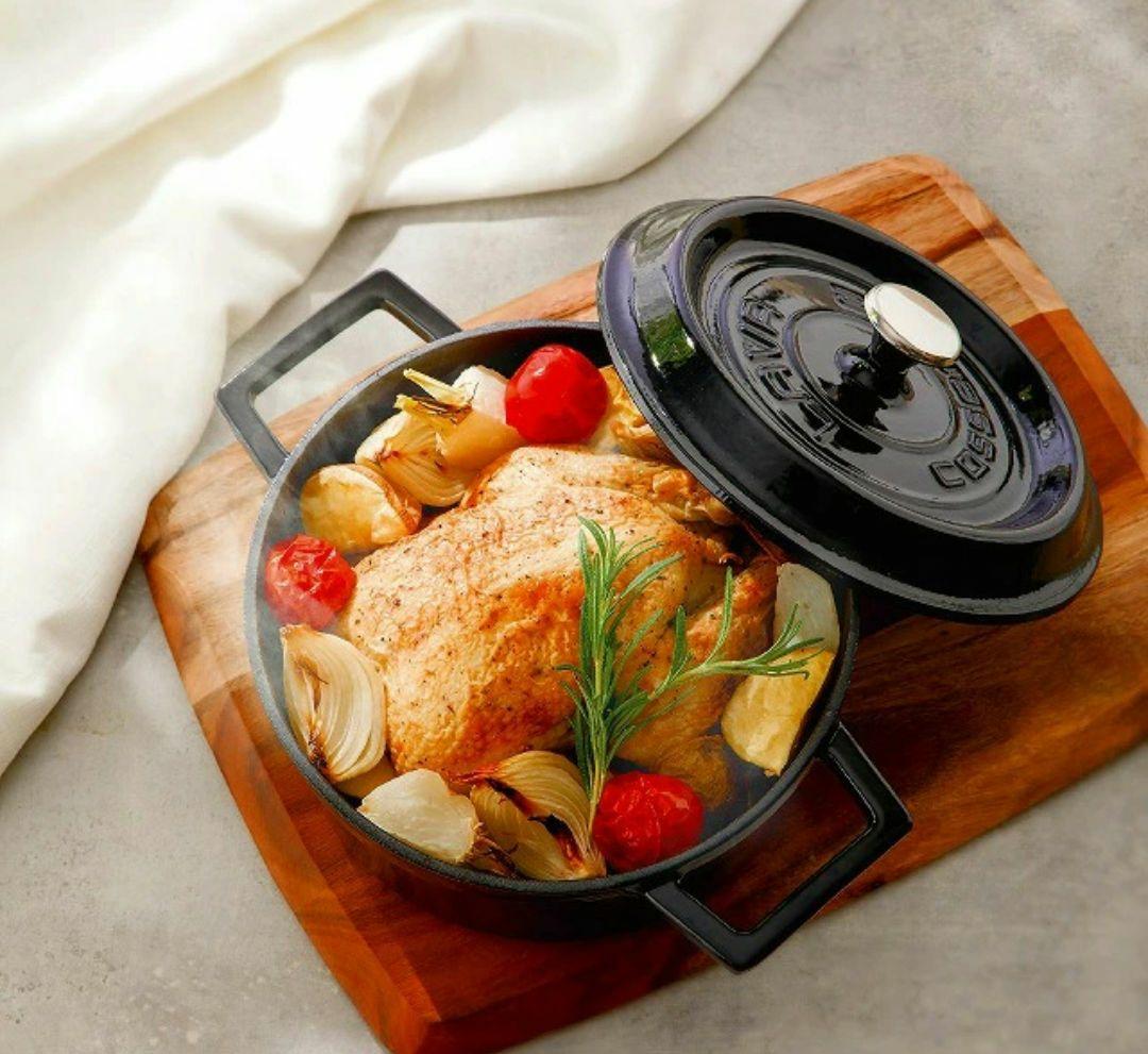 ・LAVA ラウンドキャセロール・20cm　　ストゥブ　ル・クルーゼ鋳物ホーロー