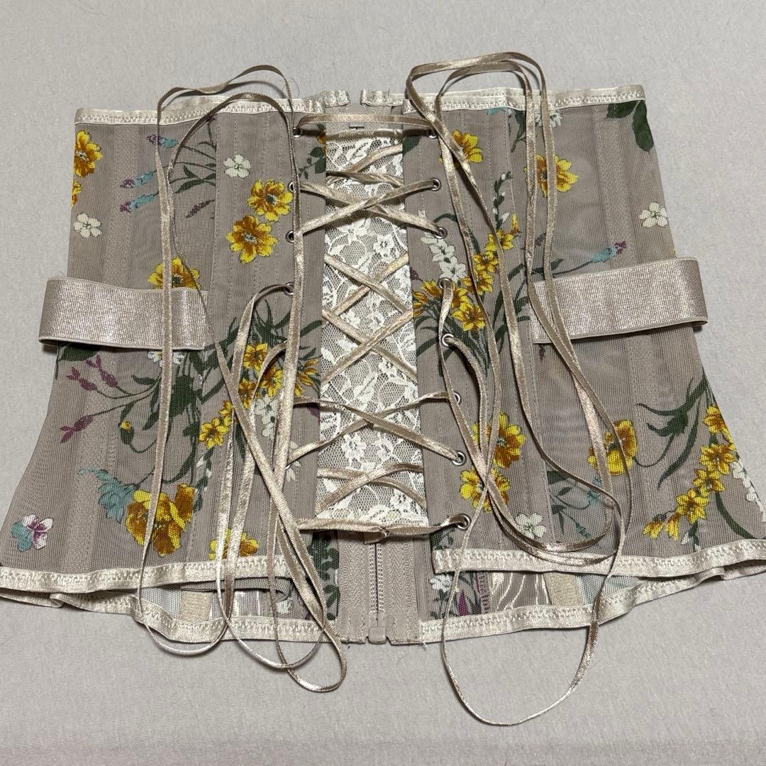 元鈴木さん コルセット ブルーミングシルフィード グレージュ