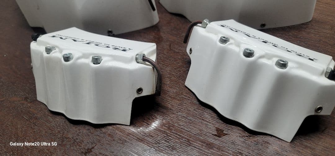 ROJAM ロジャム キャリパーカバー ランクル200用 一年使用 ホワイト 白