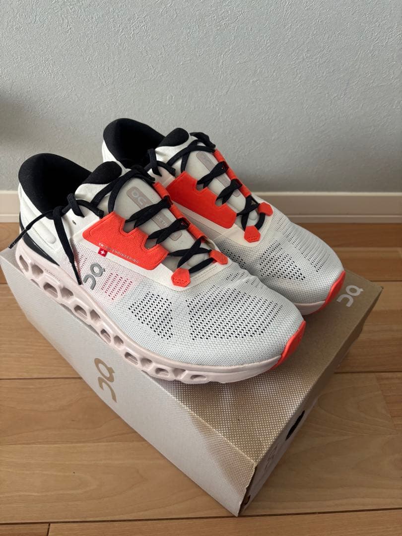 On ランニングシューズ ホワイト/オレンジ