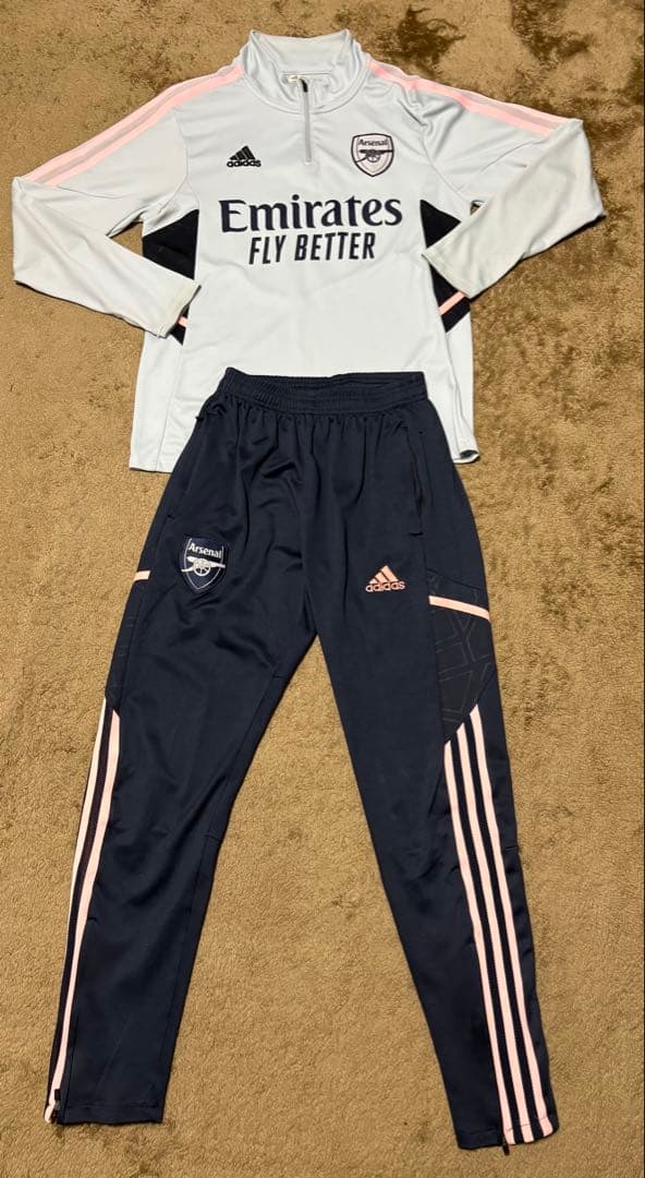 アーセナル　22/23 トレーニングウェア　Sサイズ 上下セット