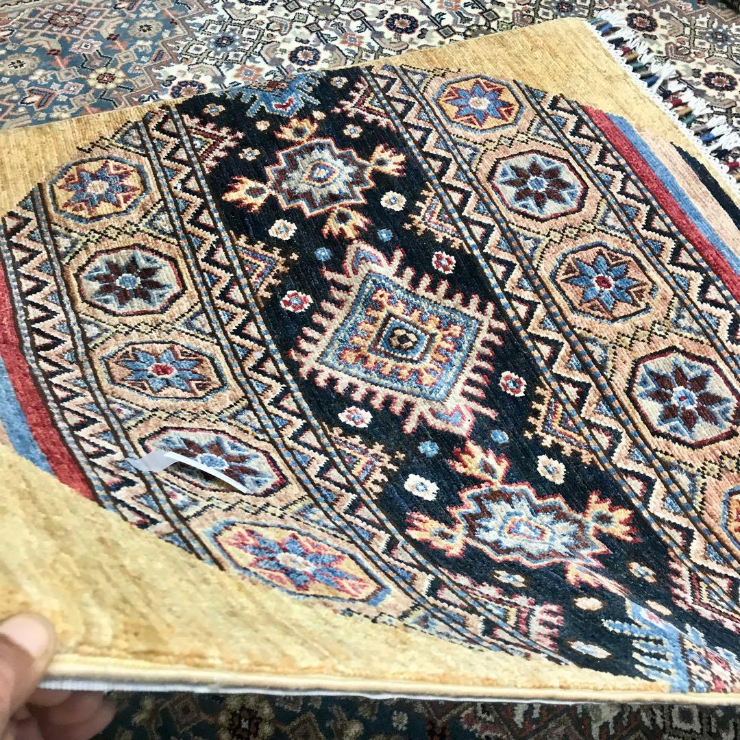 ペルシャゾランヴァリギャッベ/サイズ：87x87cm. ….zg2.