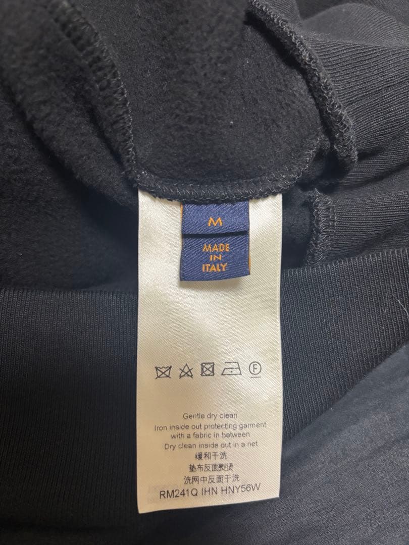 LOUIS VUITTON シグネチャー　パーカー