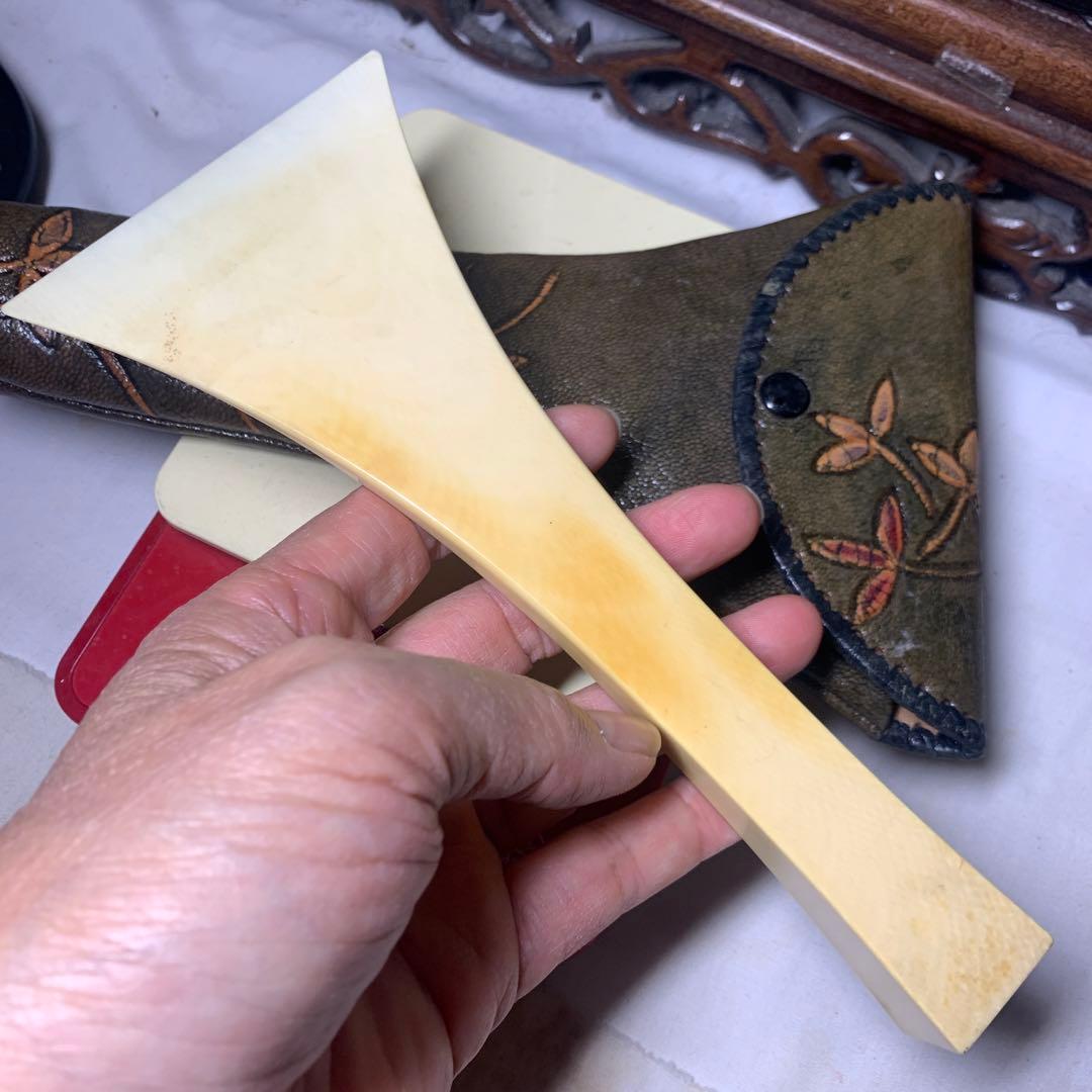 美品 三味線拨子 *牙製　本皮ケース付