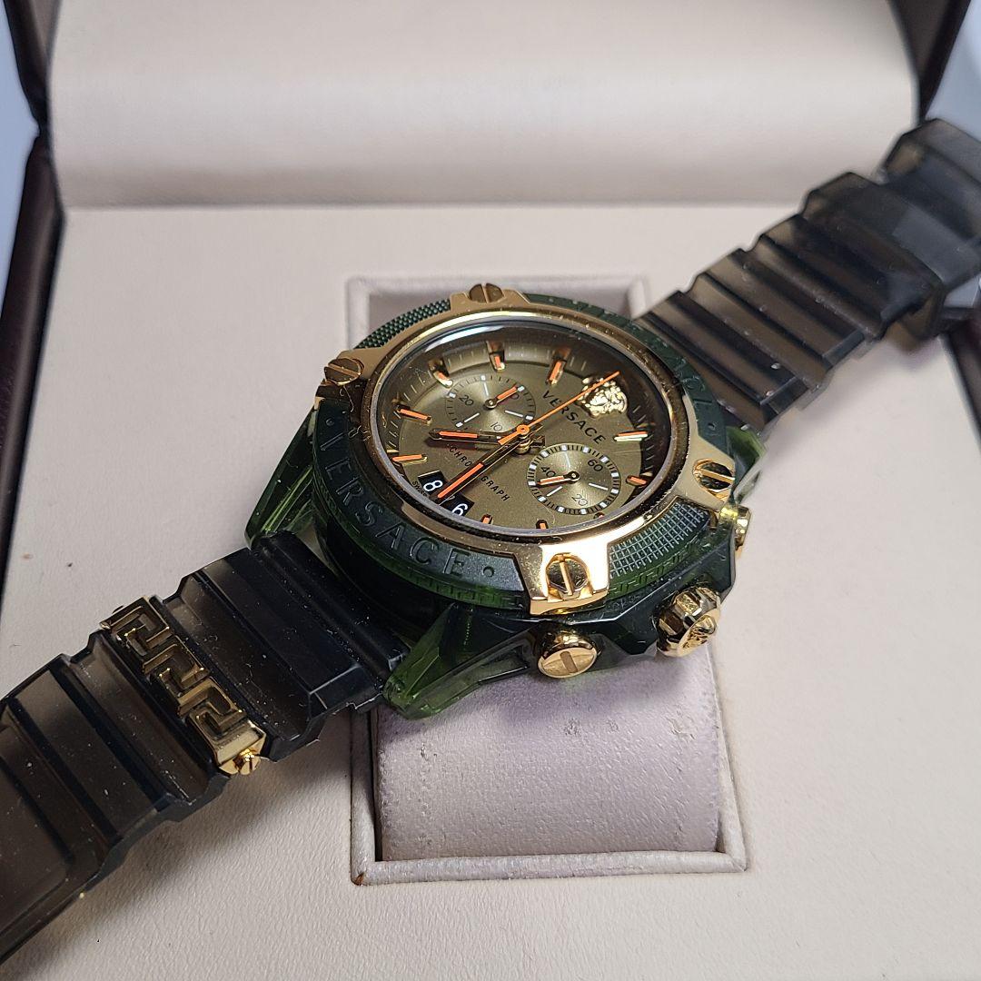 VERSACE　ヴェルサーチ　ICON ACTIVE　アクティブ　クロノ　腕時計