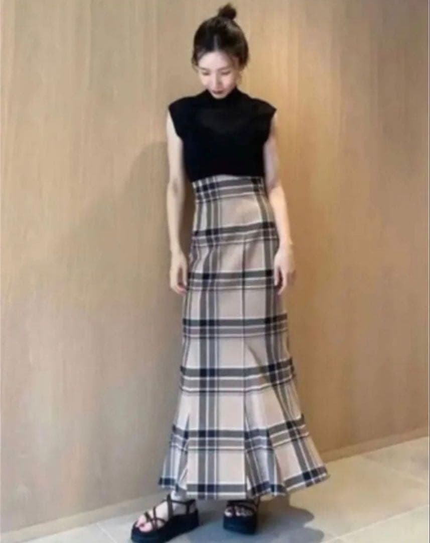 新品未使用　スナイデル ハイウエストタイトヘムフレアチェックスカート