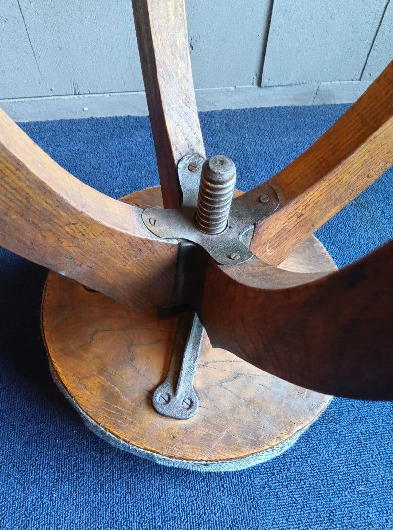 木製脚のグレー布製スツール　ヴィンテージ　レトロ