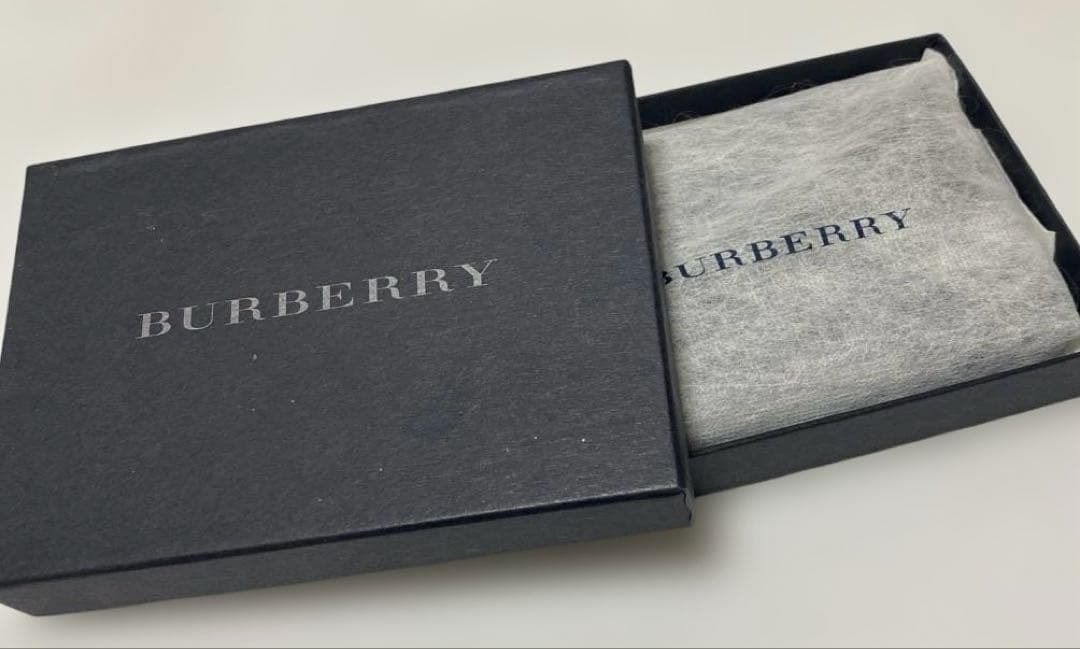 【週末お値下げ】バーバリー　ラウンドファスナー　ケース ブラック　メンズ