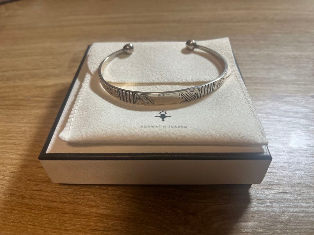 Adawat'n Tuareg ステンレスバングル イグヌワン