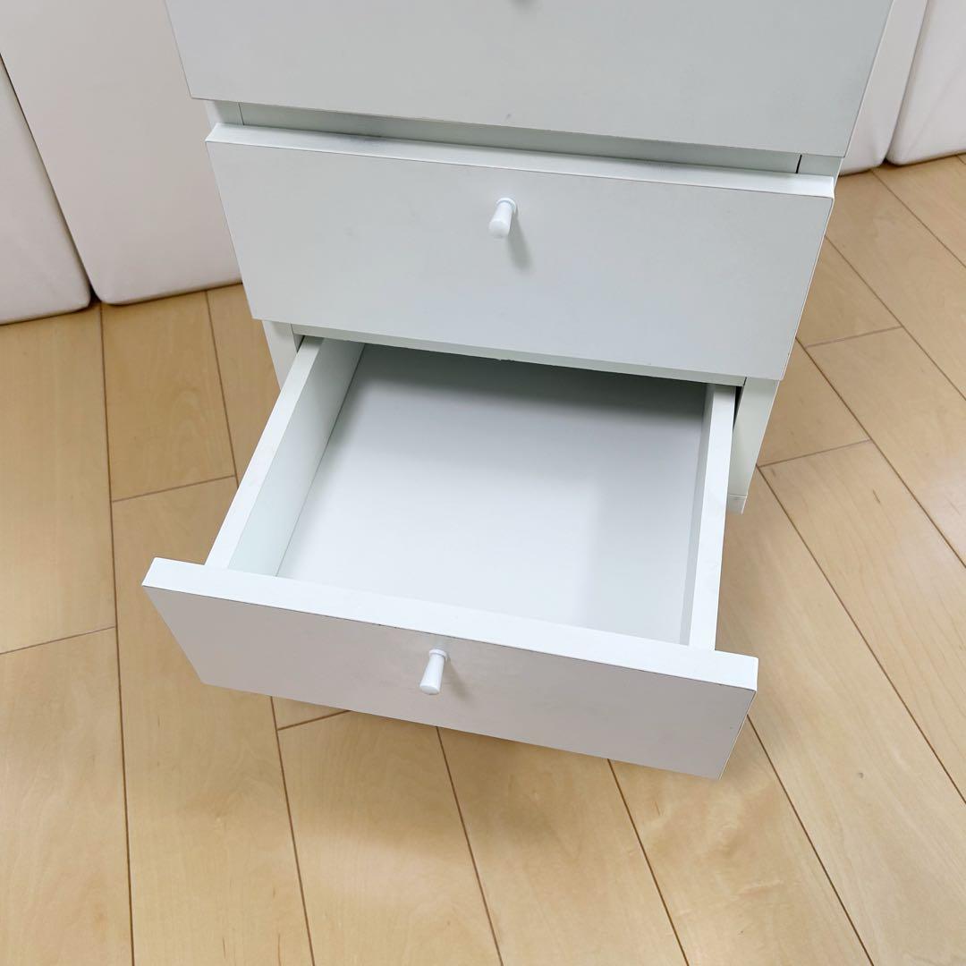 北欧　ナイトテーブル　ホワイト　サイドテーブル　　テーパー丸脚　収納チェスト