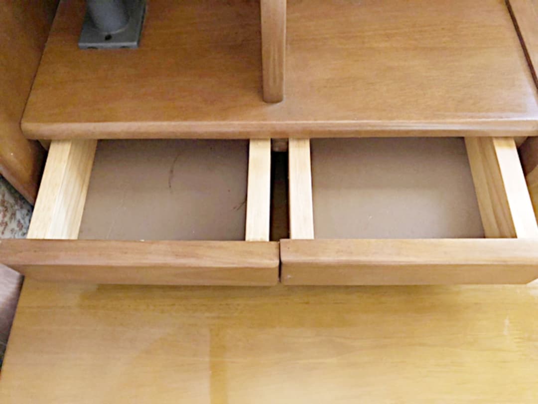 【送料込み】KOKUYO学習机 勉強机 ① 机