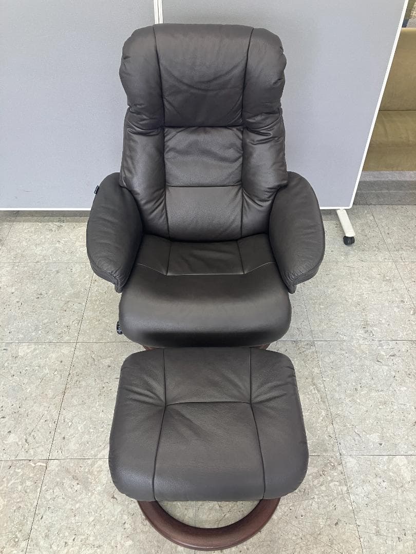 Hjellegjerde パーソナルチェア リクライニング オットマン付