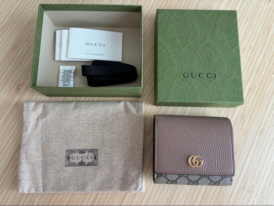 GUCCI 二つ折り財布 ピンクベージュ　GG マーモント　美品