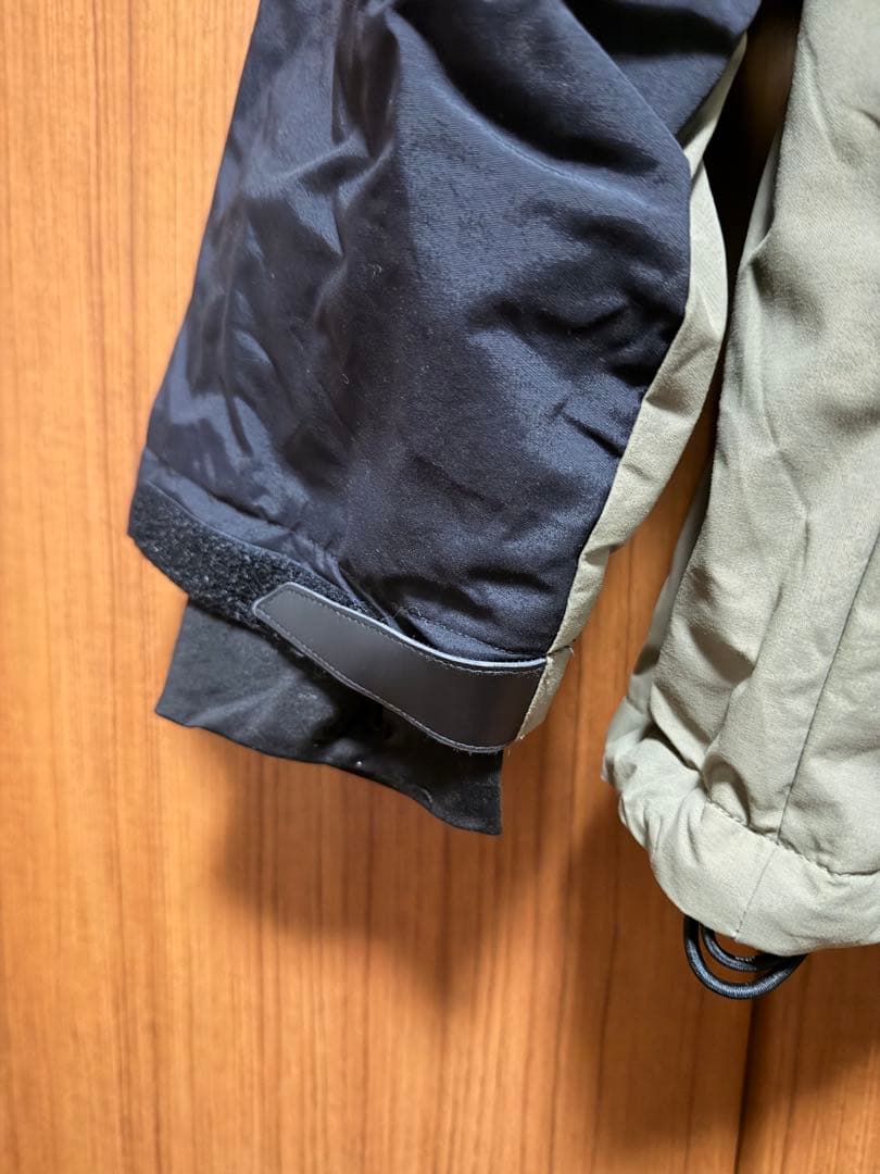 スノボ　USS2 23-24スノーボードウェア X-LARGE ブラック/カーキ