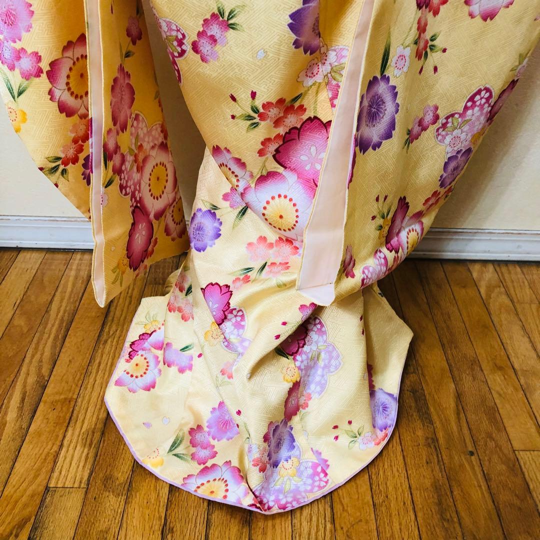 七五三七歳未使用着物‼️薄イエロー系⭐︎桜舞い散る金彩煌びやか際立つ⭐︎安心フルセット