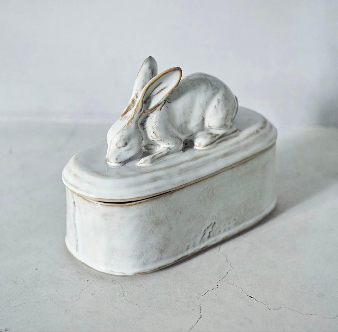【Yarnnakarn】Rabbit Container うさぎ　小物入れ　置物