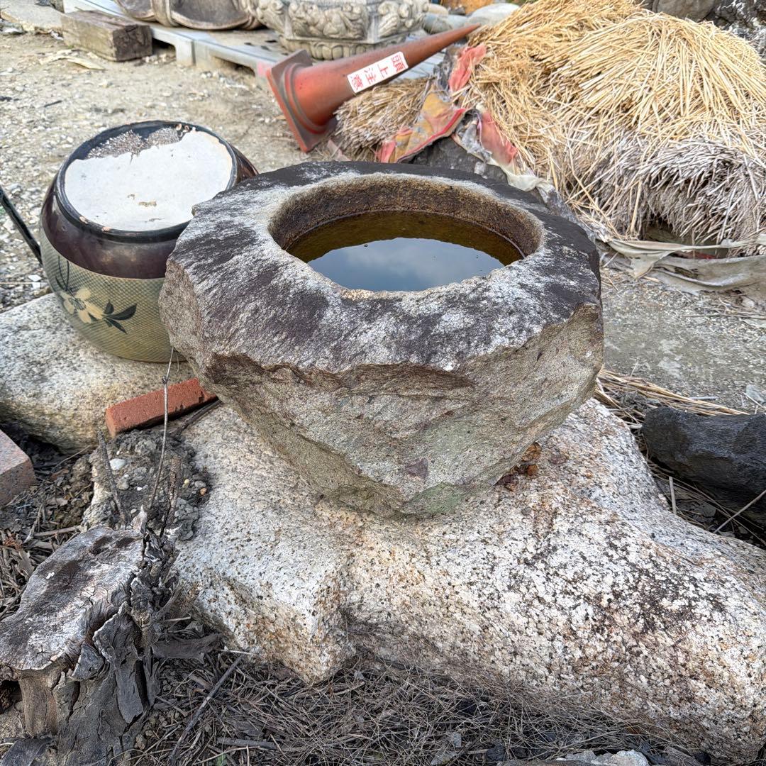 石製 水鉢 丸型