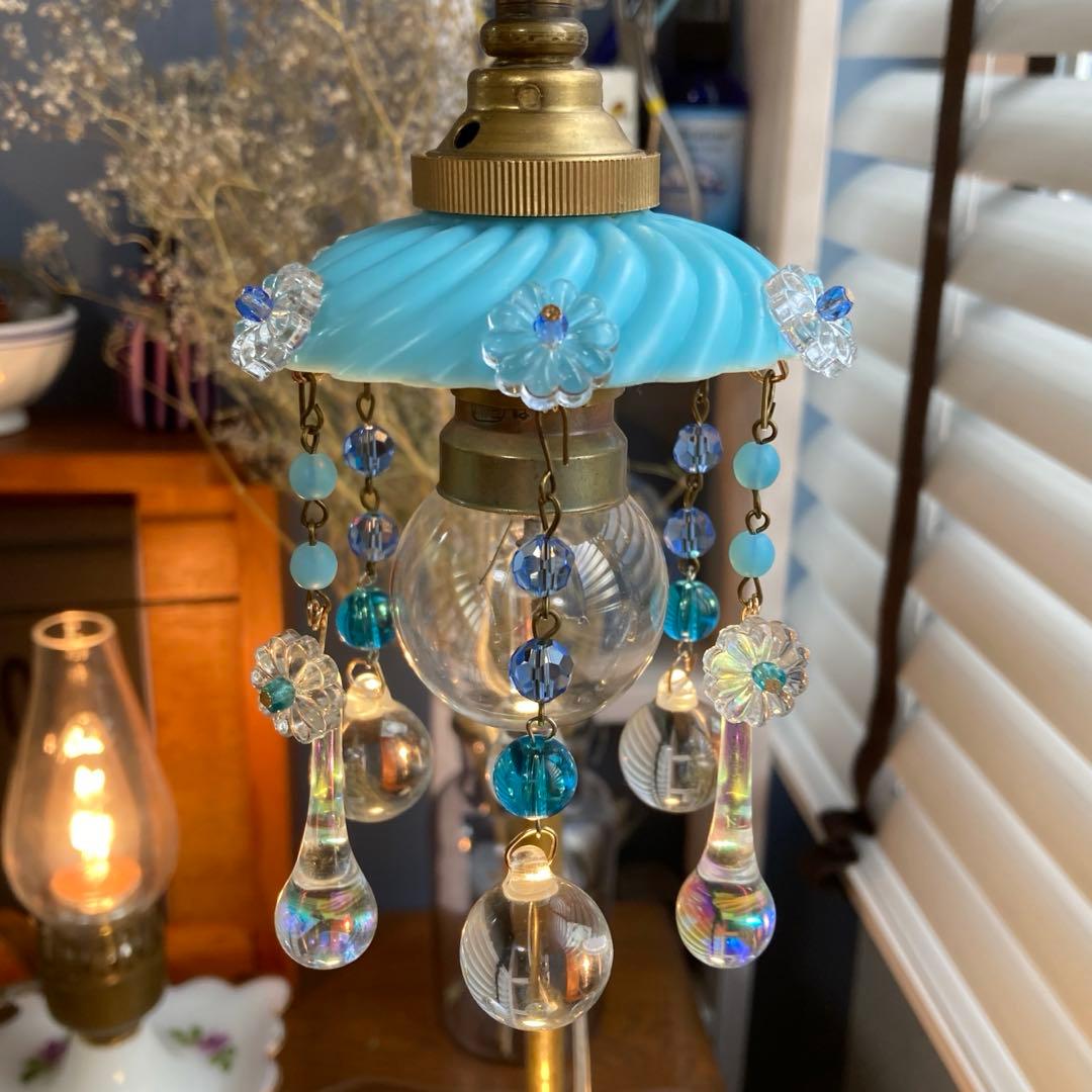 ミニシャンデリア　１９世紀　フランス　オパールセント　アンティーク　超ミニ