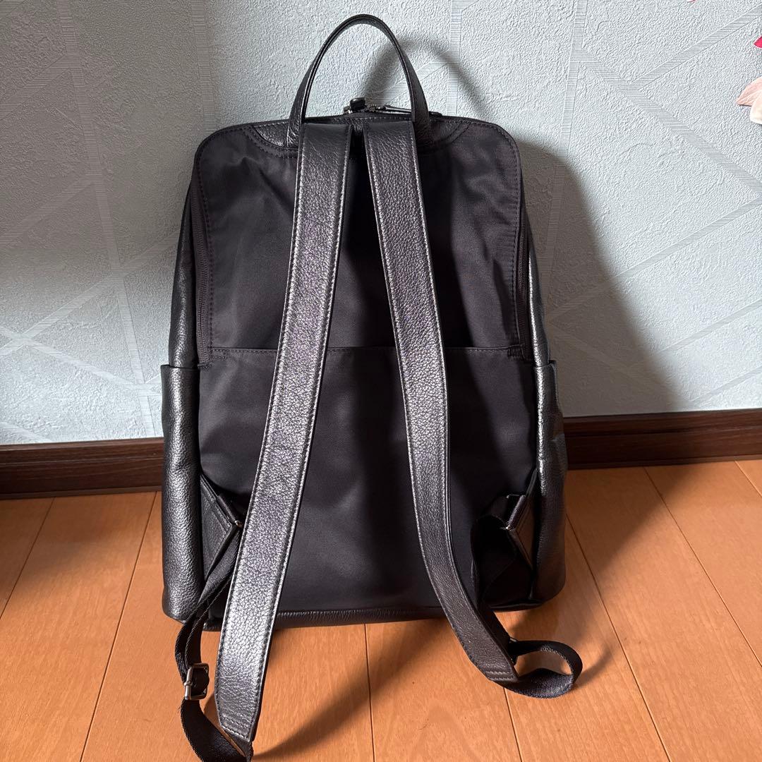 イアパピヨネ　スタンドリュック