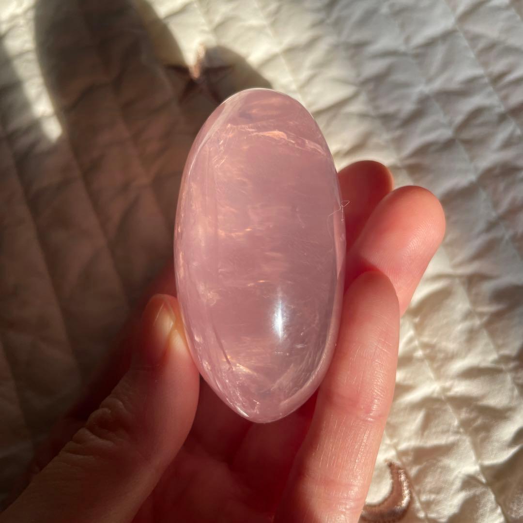 マダガスカル産　ローズクォーツ　パーム