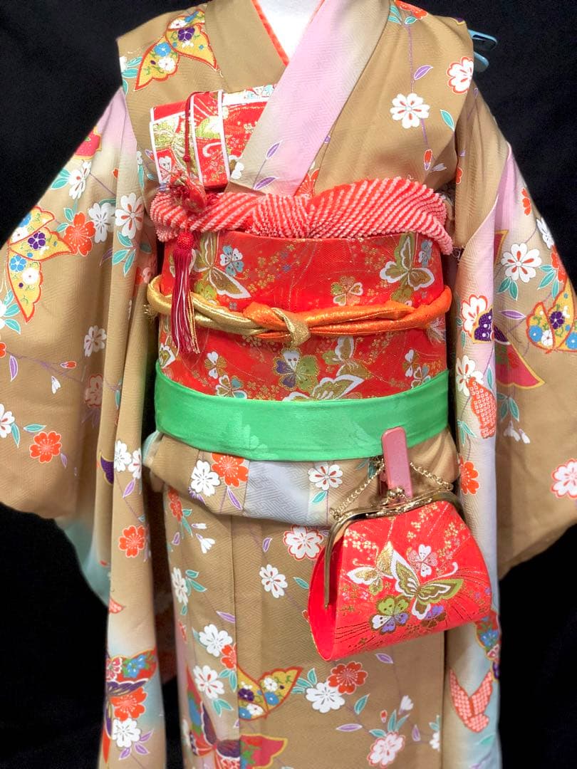 【正絹】七五三　7歳　暈し　舞蝶　四つ身　着物　作り帯　セット　女の子　753