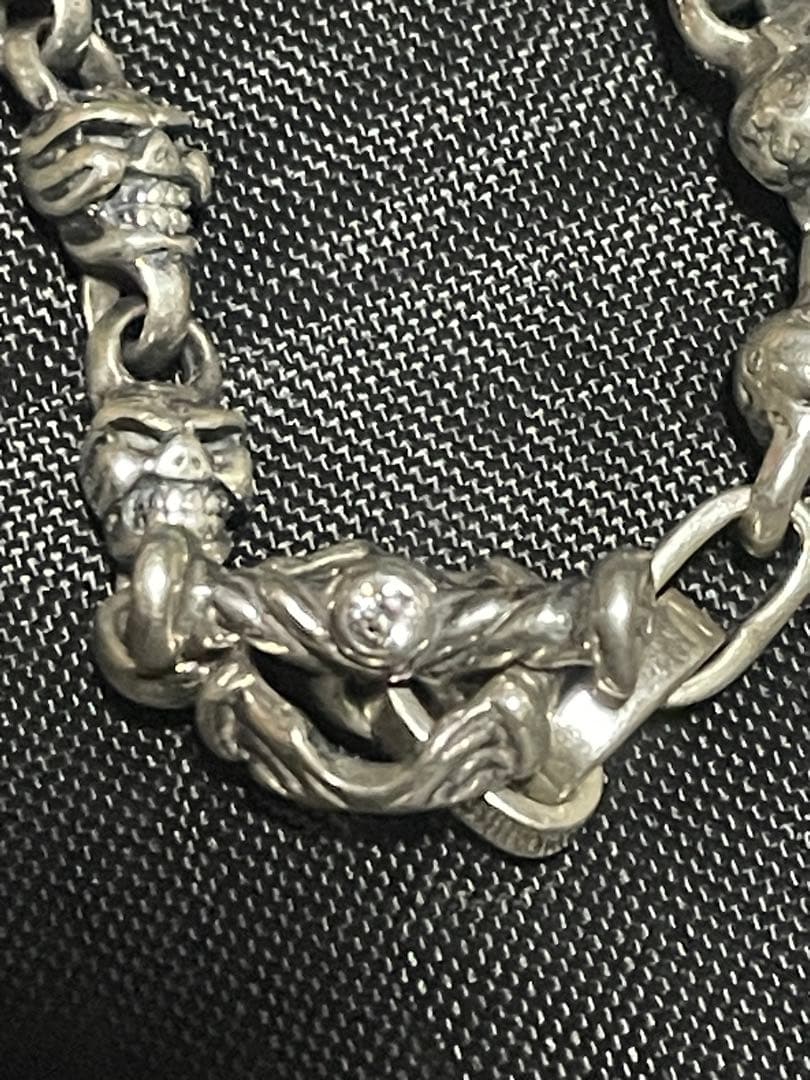 Travis worker スカルブレスレット