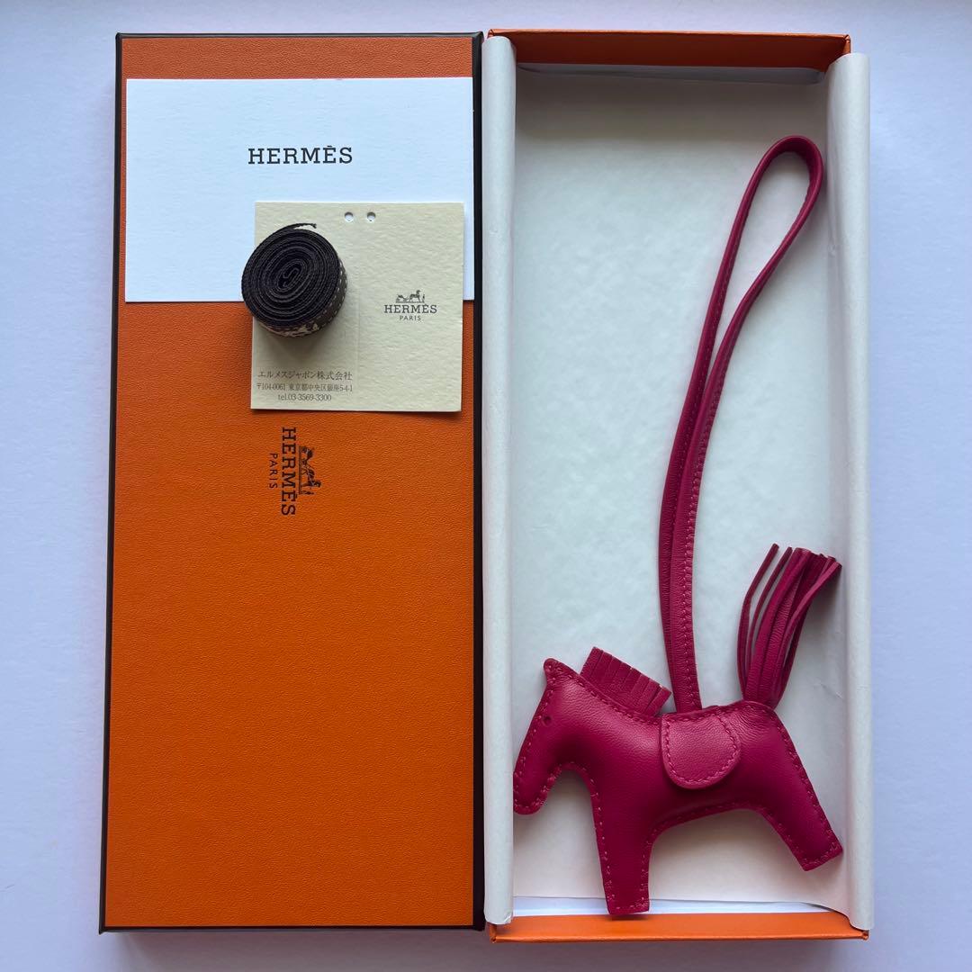 エルメス ロデオ チャームPM ローズメキシコ