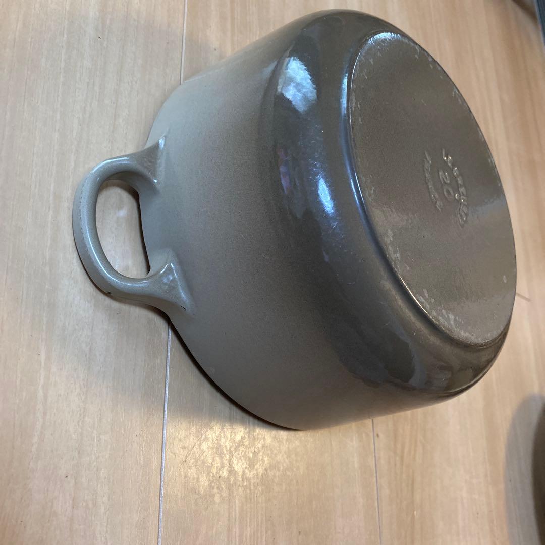 ルクルーゼ　LE CREUSET ココットロンド　20 リネン