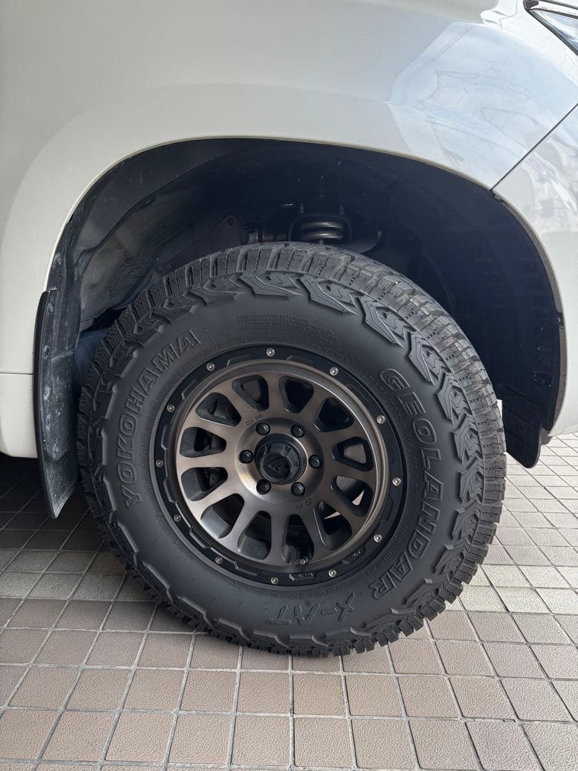 デルタフォース オーバル 17インチとGEOLANDAR X-ATの4本セット