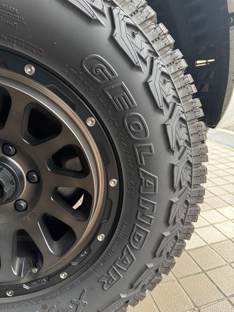 デルタフォース オーバル 17インチとGEOLANDAR X-ATの4本セット