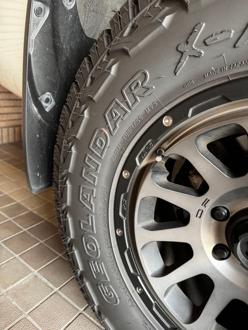 デルタフォース オーバル 17インチとGEOLANDAR X-ATの4本セット