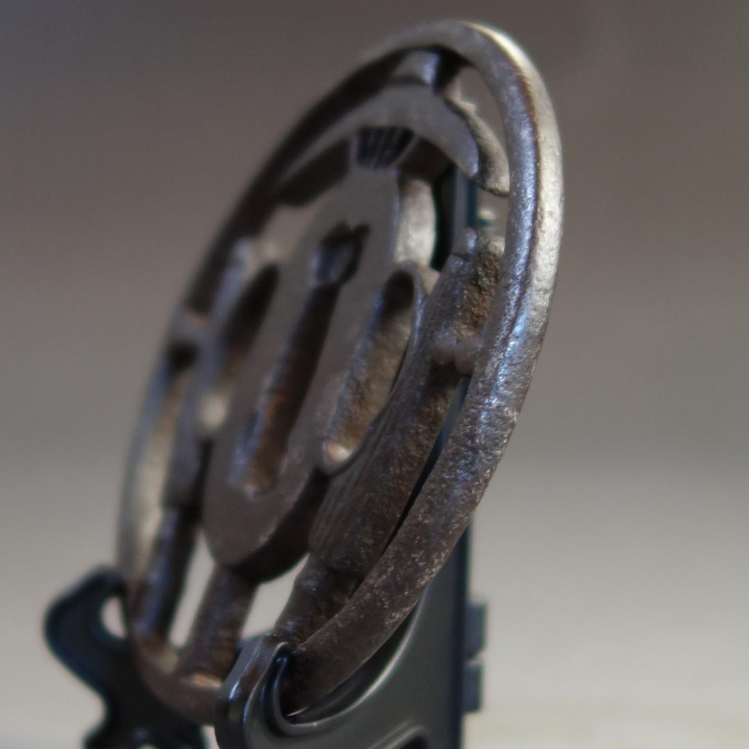 【 中開三本傘透図鍔 】 鍔 鐔 鉄地 刀装具 日本刀 武具 骨董