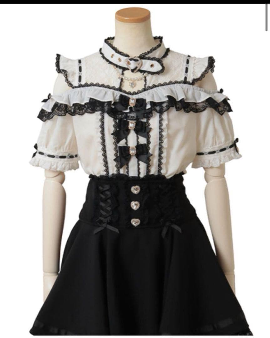 リズリサ 3つリボンフロントチョーカーブラウス ホワイト ブラック