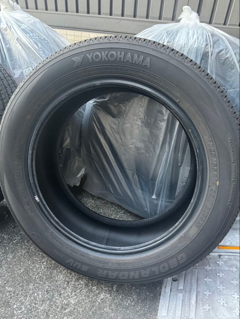 デリカD5 純正タイヤGEOLANDAR 225/55R18 4本セット