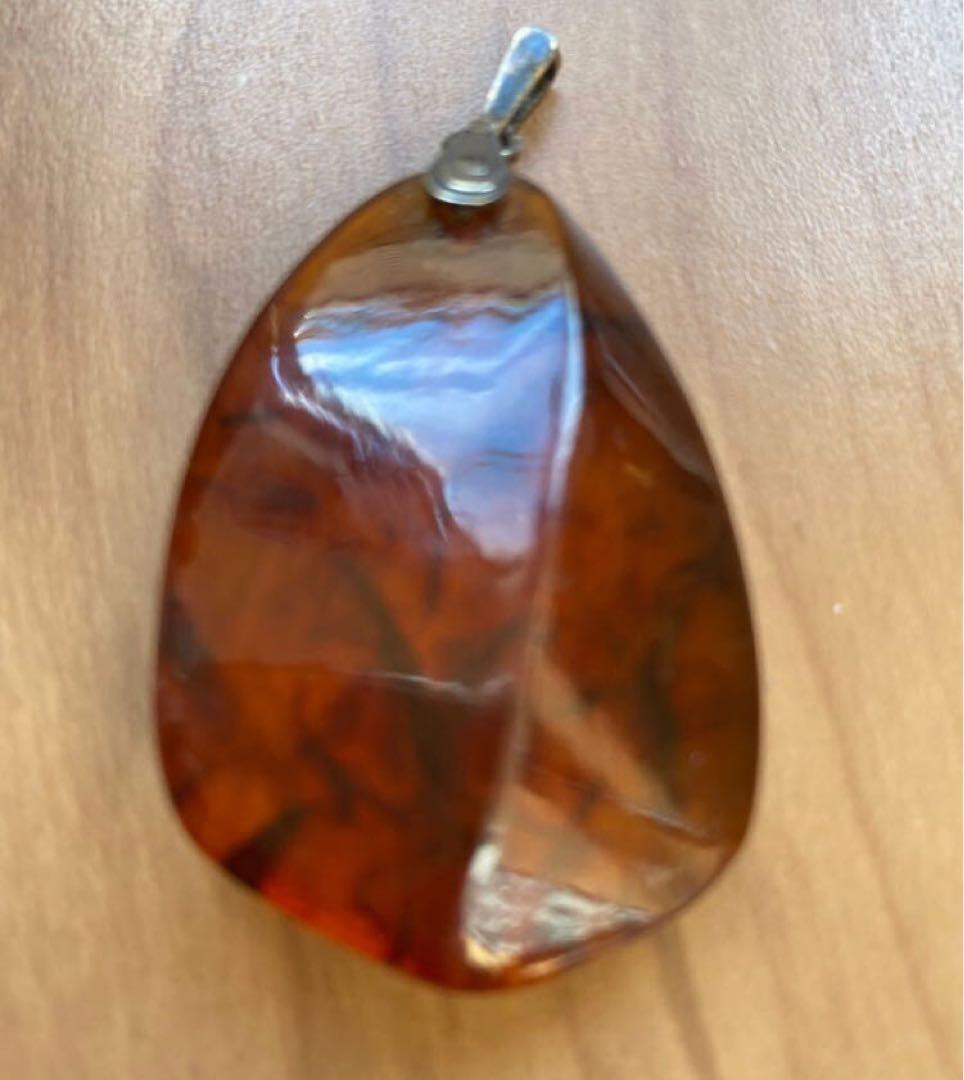 天然琥珀 ペンダントトップ　年代物　骨董品
