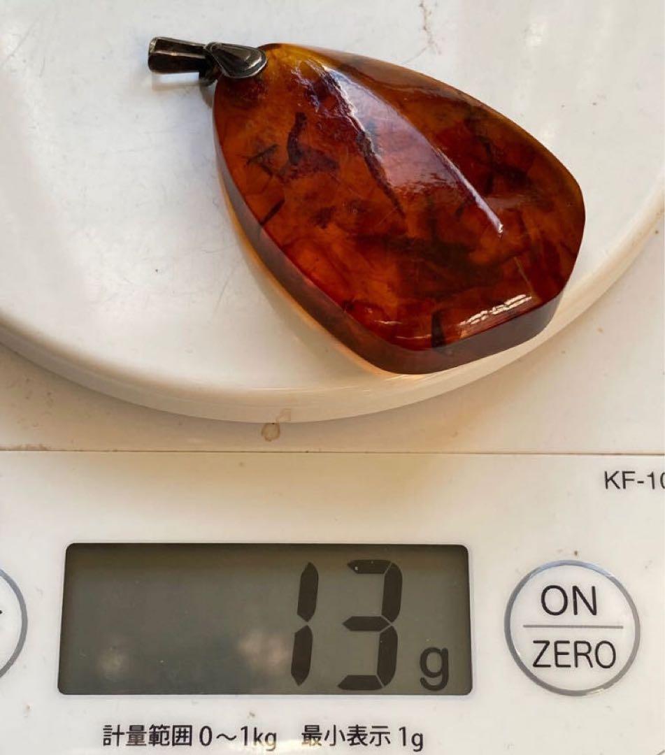 天然琥珀 ペンダントトップ　年代物　骨董品