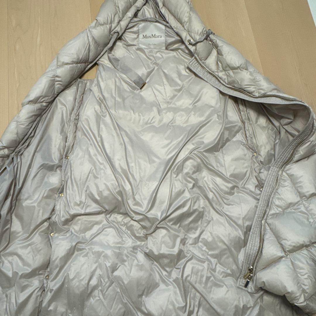 マックスマーラ　アイボリーのキルティングダウンベスト