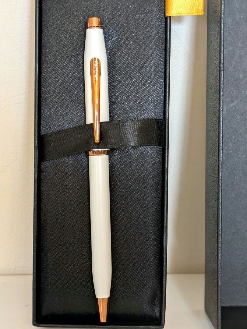 新品 未使用 CROSS クロスボールペン ゴールド ホワイト 箱入り説明書付き