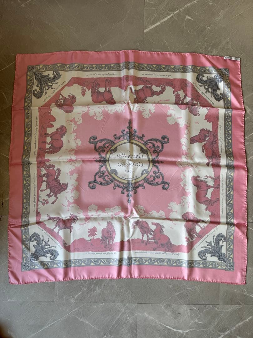 エルメス カレ90クールベットとカブリオレ ピンク シルクスカーフ 箱付