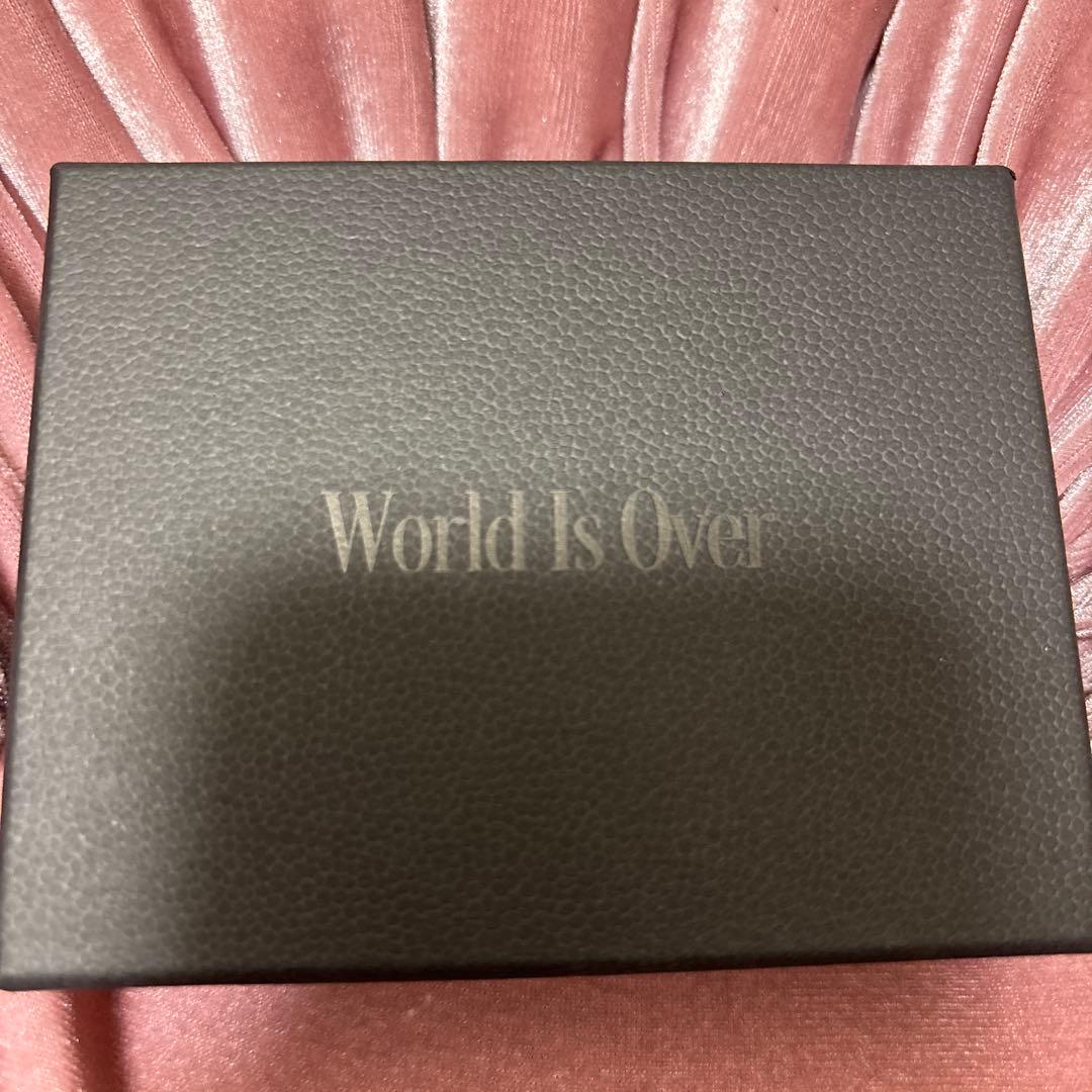 World Is Overクロスピアス(片耳用)