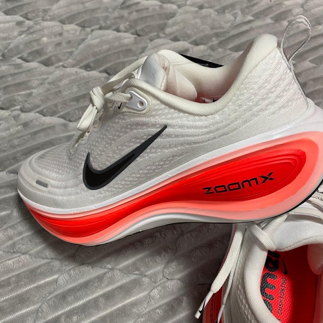 新品 ナイキ ボメロ プラス 25㎝