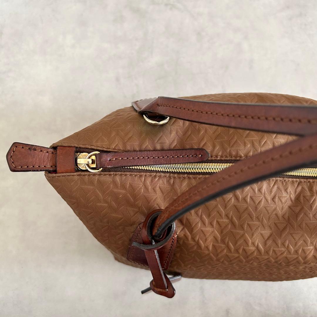 希少カラー美品ロベルタピエリ タタミMINI DUFFLEトートバッグエンボス