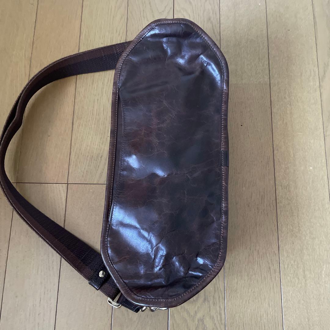 アニアリ Aniary レザーボディバッグ 11-07000 中古ダークブラウン