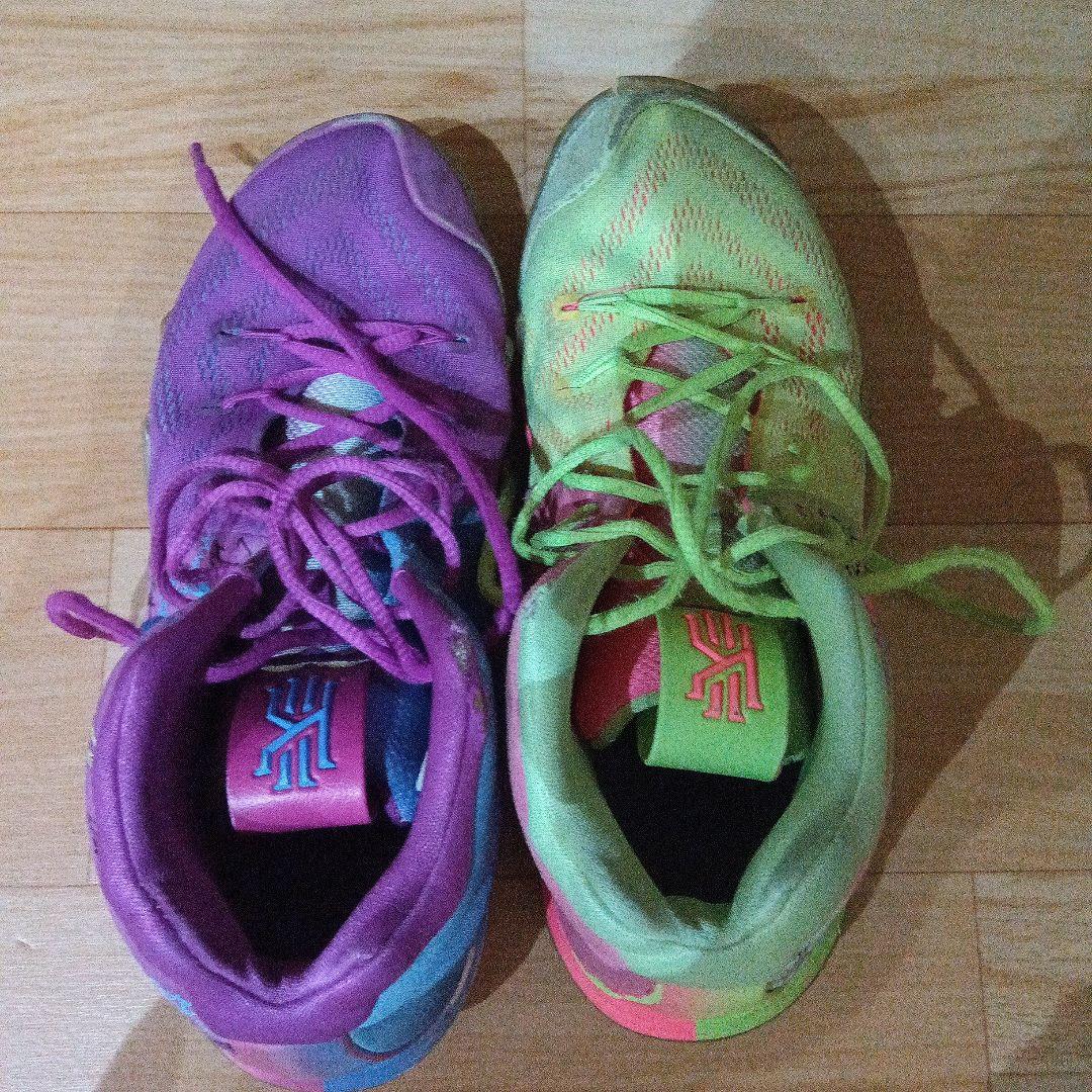 バスケットボールシューズ 紫と緑カイリー4