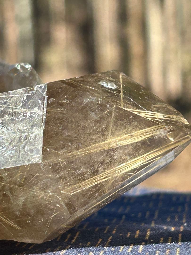 ルチレイテッドクォーツ原石AAAAA天然石母岩付　最高品質‼️大特価SALE