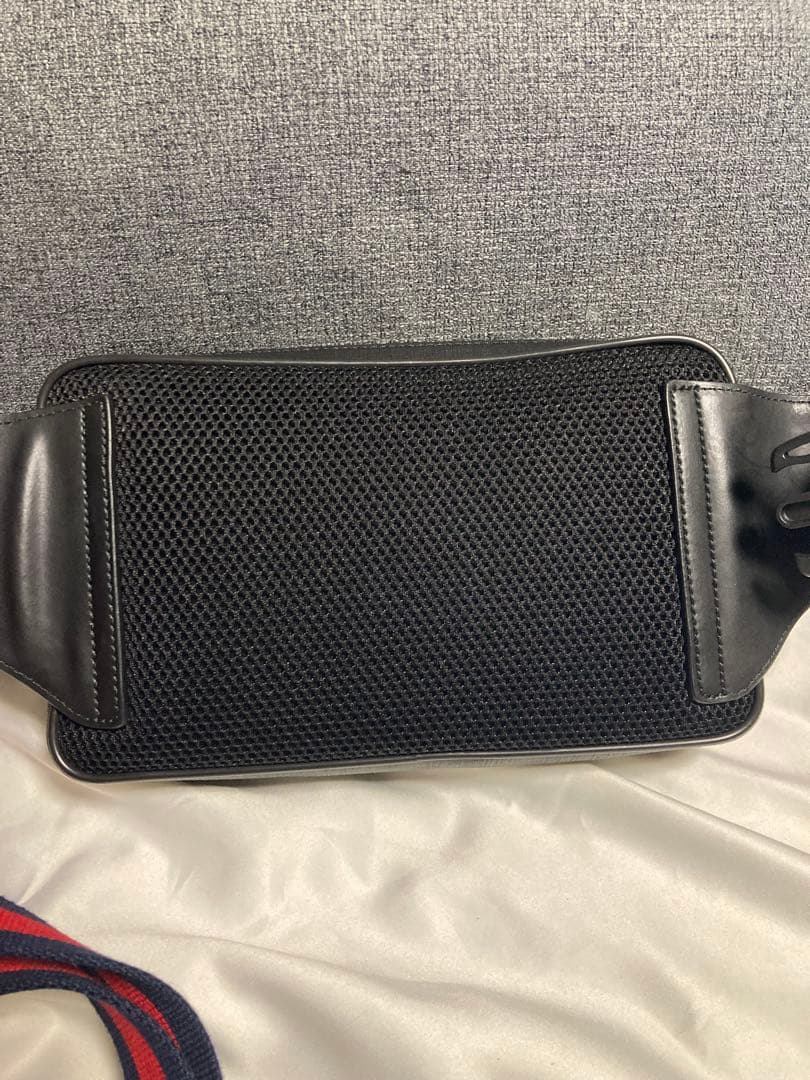 GUCCI グッチ GGスプリーム バッグ ボディバッグ ショルダーバッグ