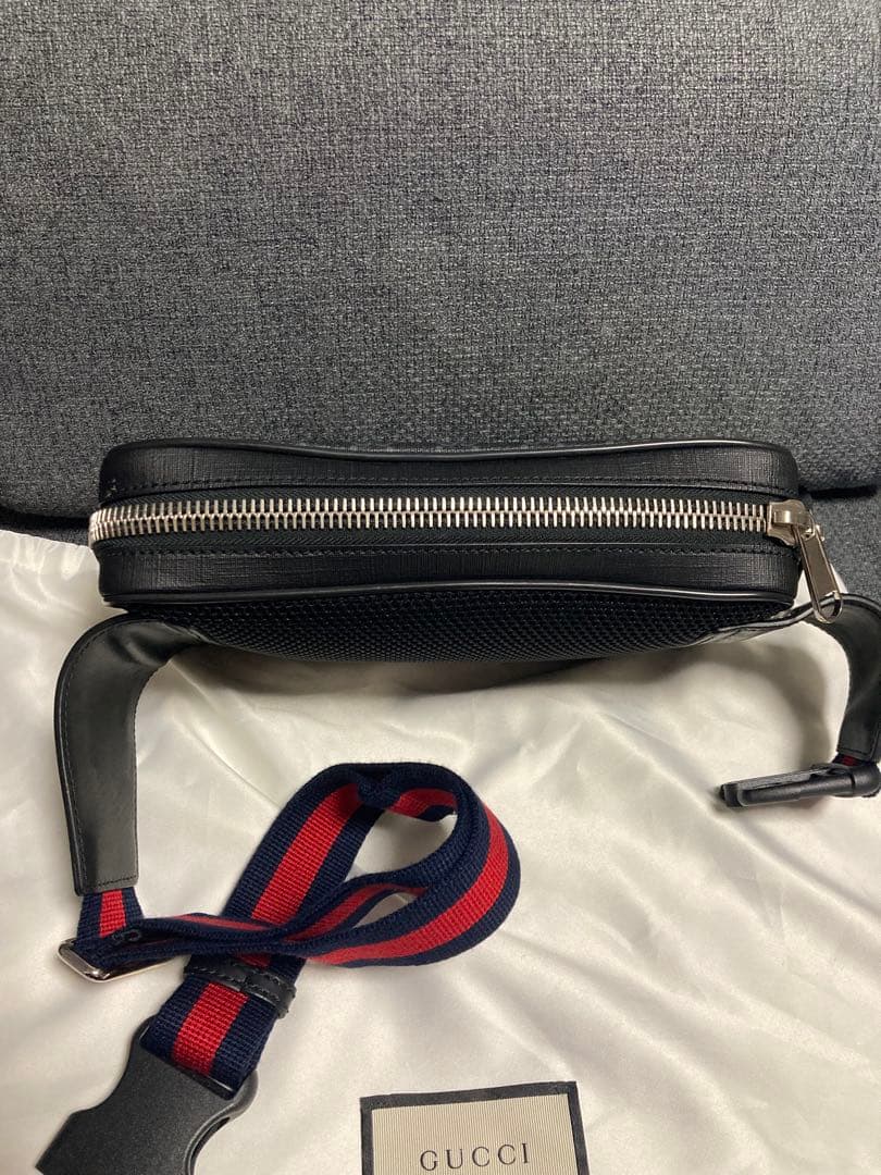 GUCCI グッチ GGスプリーム バッグ ボディバッグ ショルダーバッグ